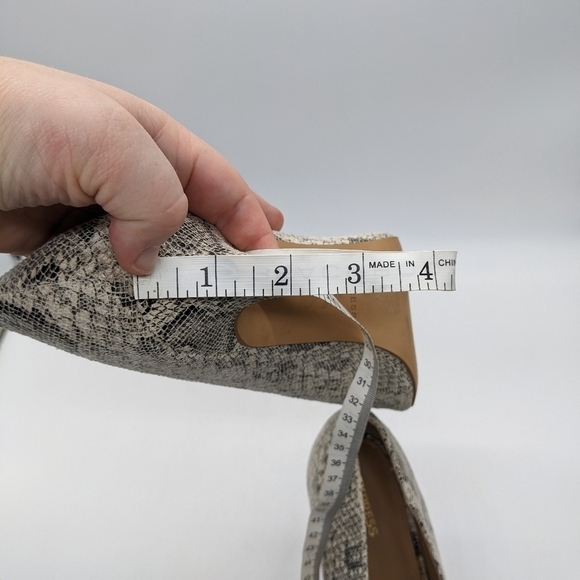 Express black & off white snake print open side stiletto heel 10 - Picture 9 of 10